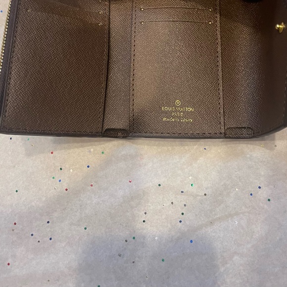 Women’s Wallet - Picture 4 of 4